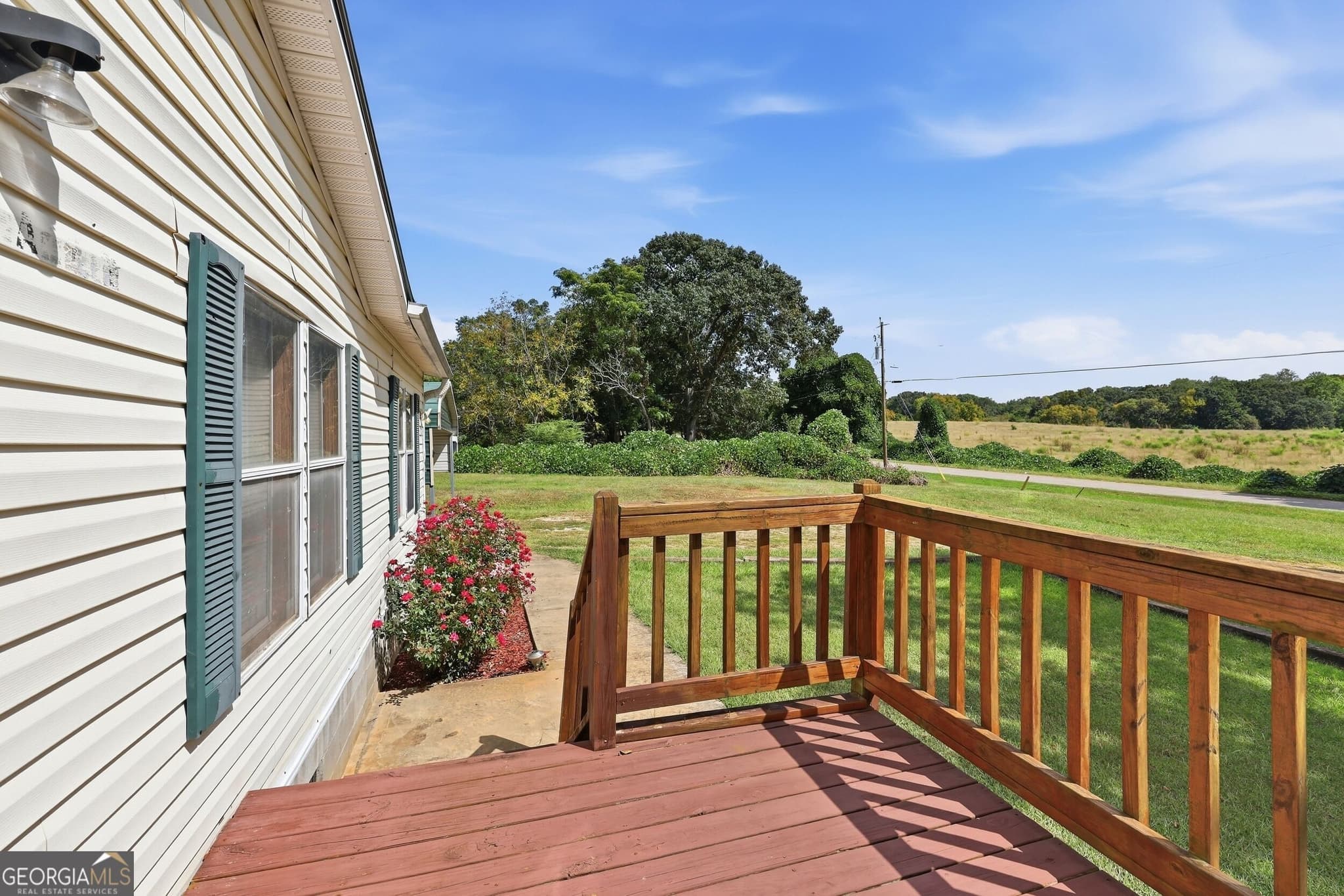3 bedroom, 2 bathroom, 1,680 sq ft manufactured home,single family residence for sale at 217 Combs Avenue, Martin, GA 30557 — photo 3