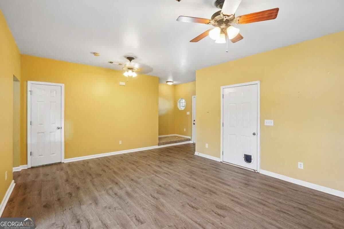 3 bedroom, 2.5 bathroom, 1,836 sq ft townhouse for sale at 322 Village Drive, Loganville, GA 30052 — photo 4
