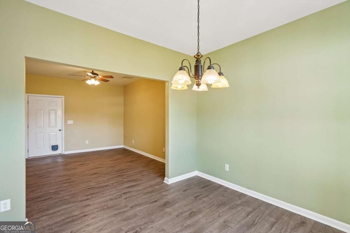3 bedroom, 2.5 bathroom, 1,836 sq ft townhouse for sale at 322 Village Drive, Loganville, GA 30052 — photo 8