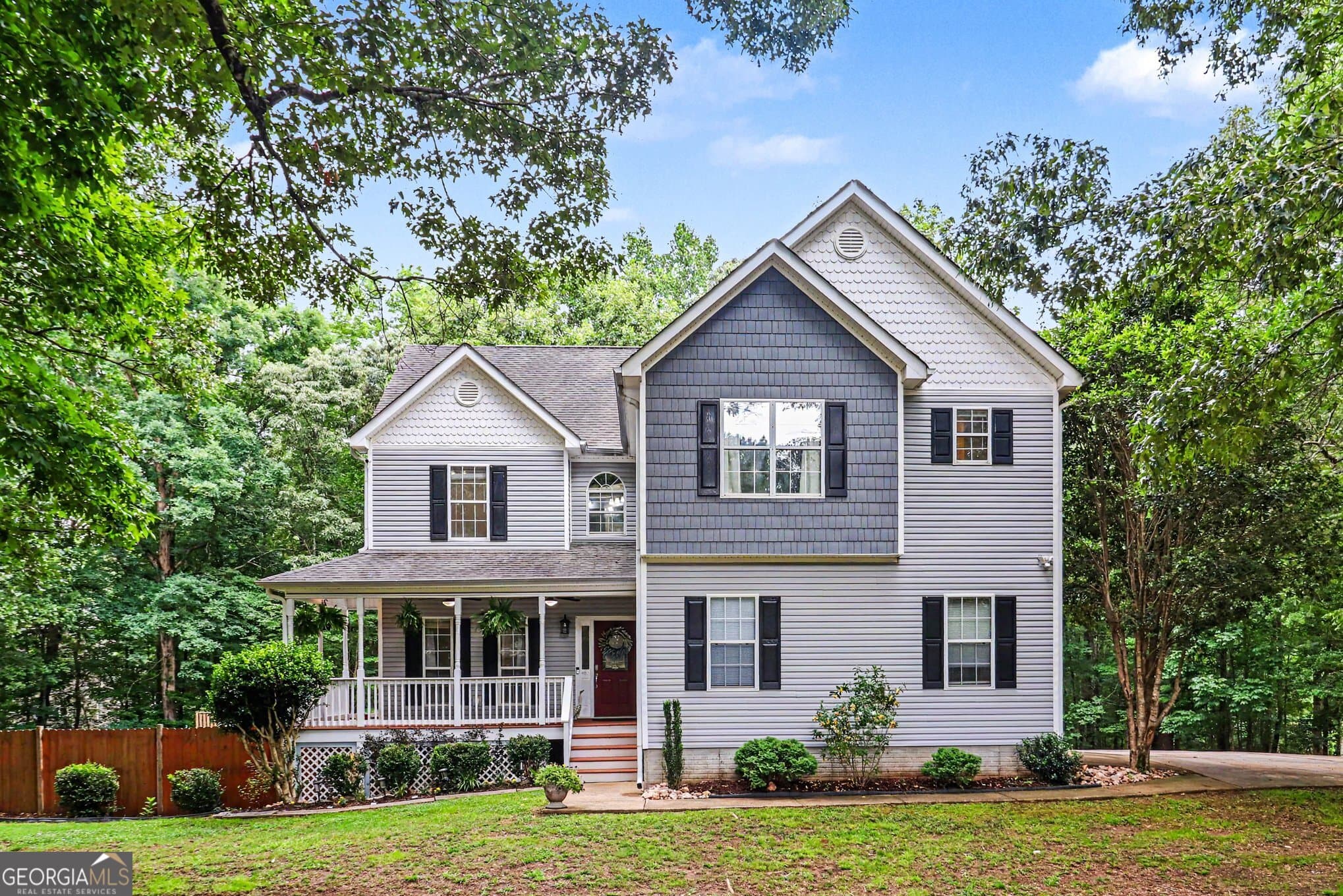 4 bedroom, 2.5 bathroom, 3,017 sq ft single family residence for sale at 220 Brittain Way, Newnan, GA 30263 — photo 2