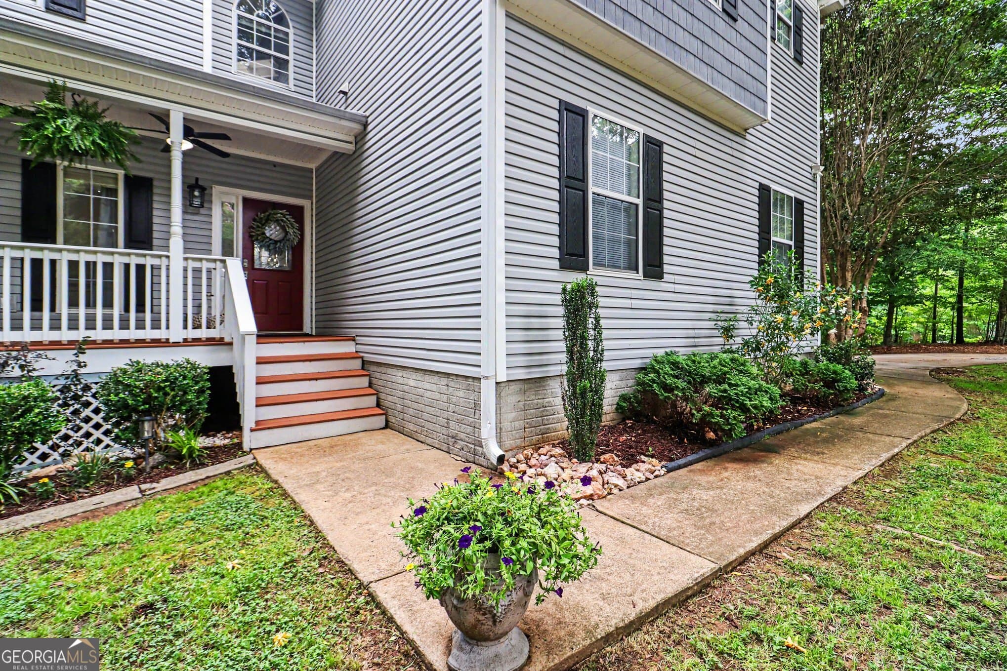 4 bedroom, 2.5 bathroom, 3,017 sq ft single family residence for sale at 220 Brittain Way, Newnan, GA 30263 — photo 4