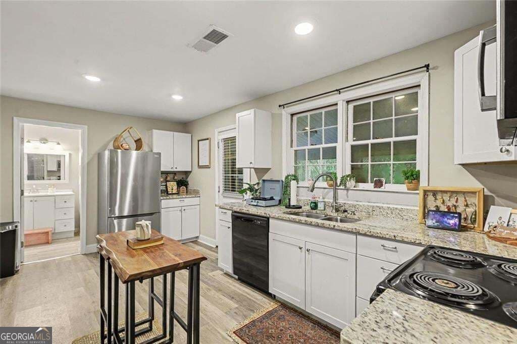 2 bedroom, 2 bathroom, 1,848 sq ft single family residence for sale at 118 McElroy Street, Bowdon, GA 30108 — photo 2
