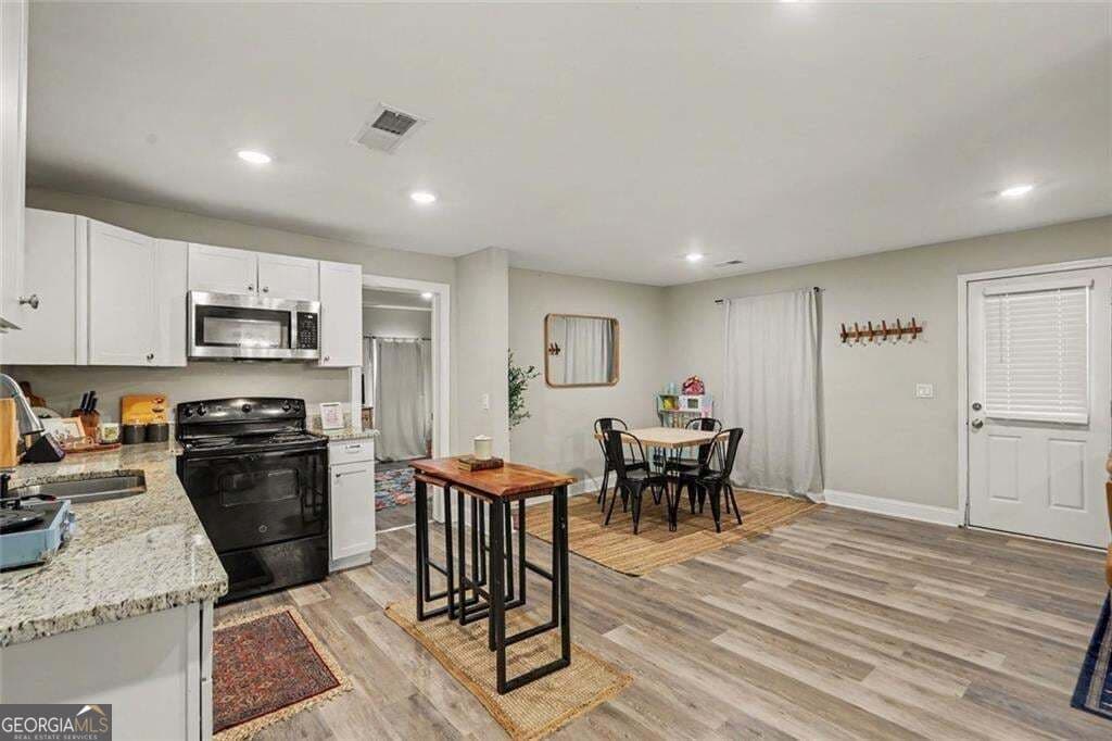 2 bedroom, 2 bathroom, 1,848 sq ft single family residence for sale at 118 McElroy Street, Bowdon, GA 30108 — photo 3