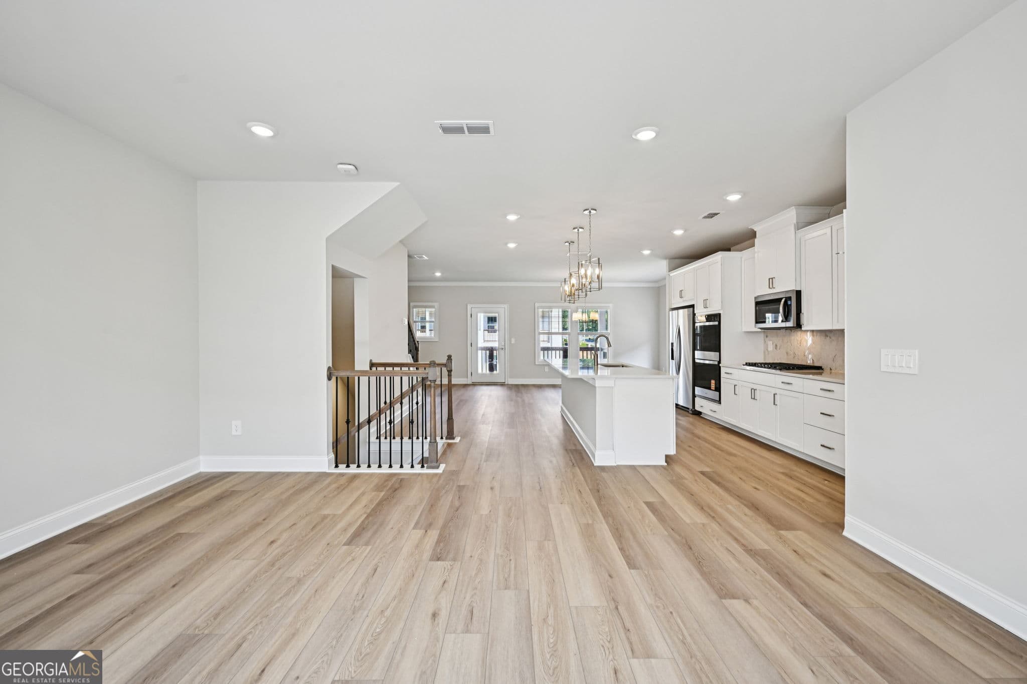 4 bedroom, 3.5 bathroom, 2,247 sq ft townhouse for sale at 435 Elise Way, Lawrenceville, GA 30045 — photo 10