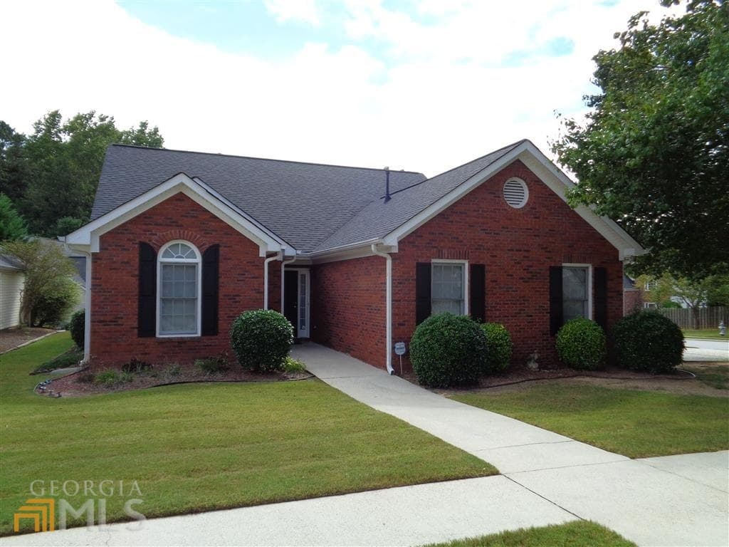 4 bedroom, 3 bathroom, 1,922 sq ft single family residence for rent at 155 Woodstream Way, Fayetteville, GA 30214 for $2,195 a month — photo 1 of 1