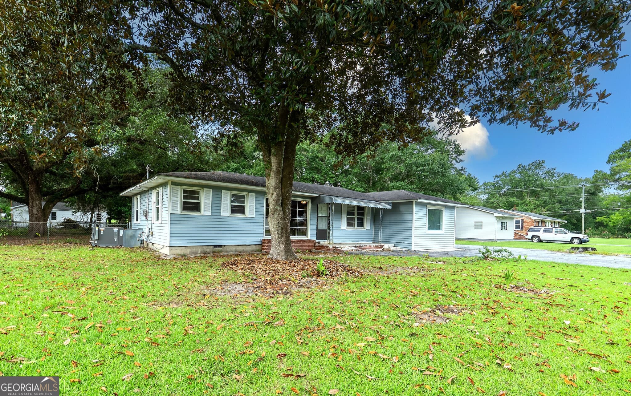 3 bedroom, 2 bathroom, 1,626 sq ft single family residence for sale at 290 McRee Drive, Camilla, GA 31730 — photo 2