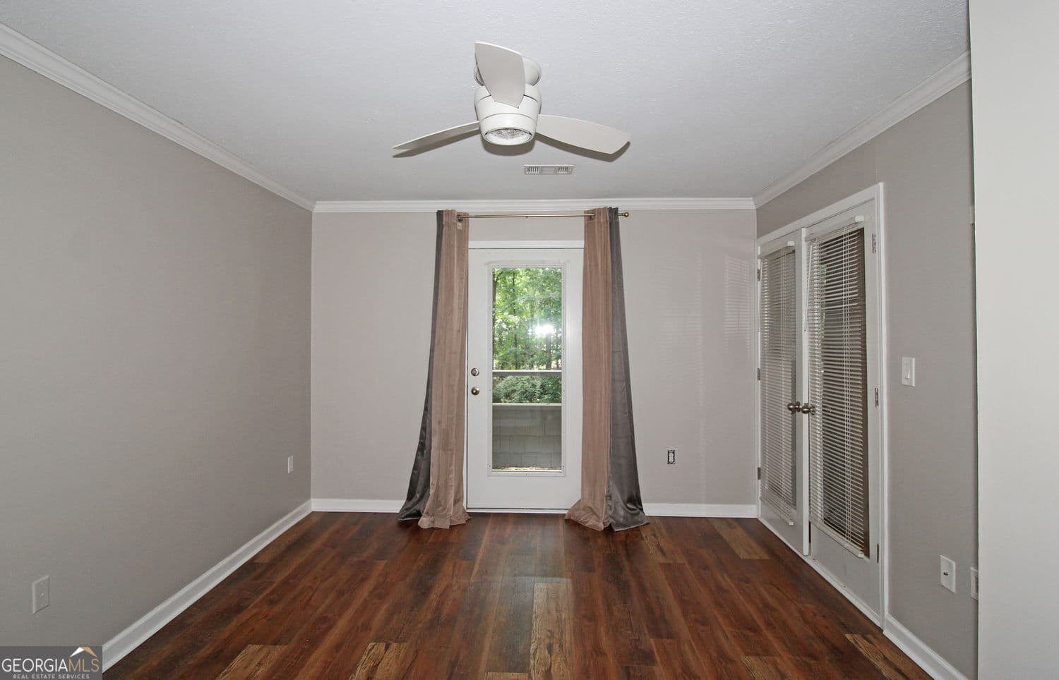 1 bedroom, 1 bathroom, 816 sq ft condominium for sale at 1106 Highland Bluff Drive 106, Atlanta, GA 30339 — photo 10