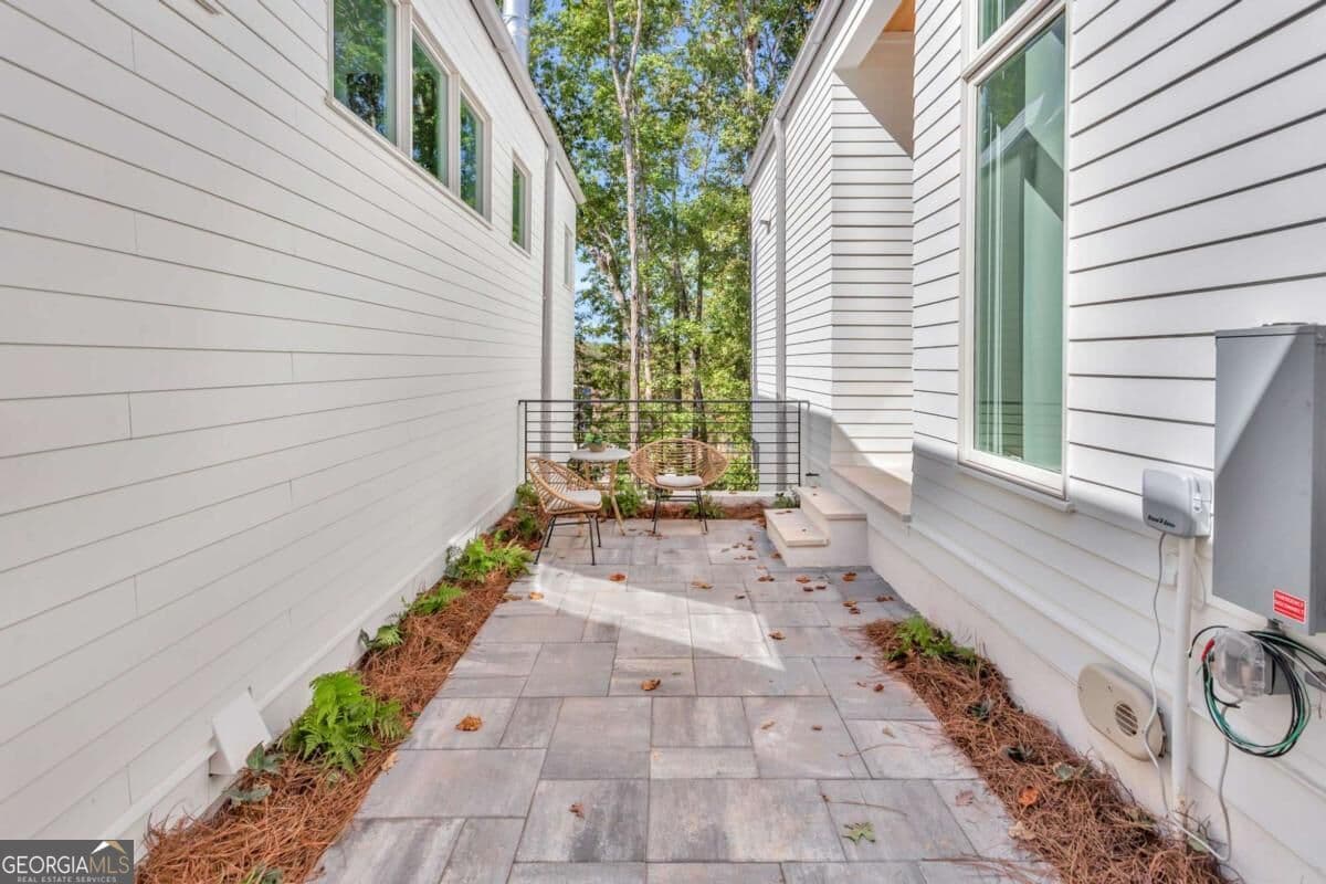 3 bedroom, 2.5 bathroom single family residence for sale at 1250 Lupo Loop, Chattahoochee Hills, GA 30268 — photo 2