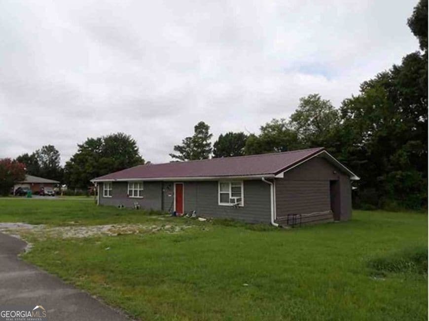 3 bedroom, 1.5 bathroom, 1,637 sq ft single family residence for sale at 109 Judith Street, Ringgold, GA 30736 — photo 2