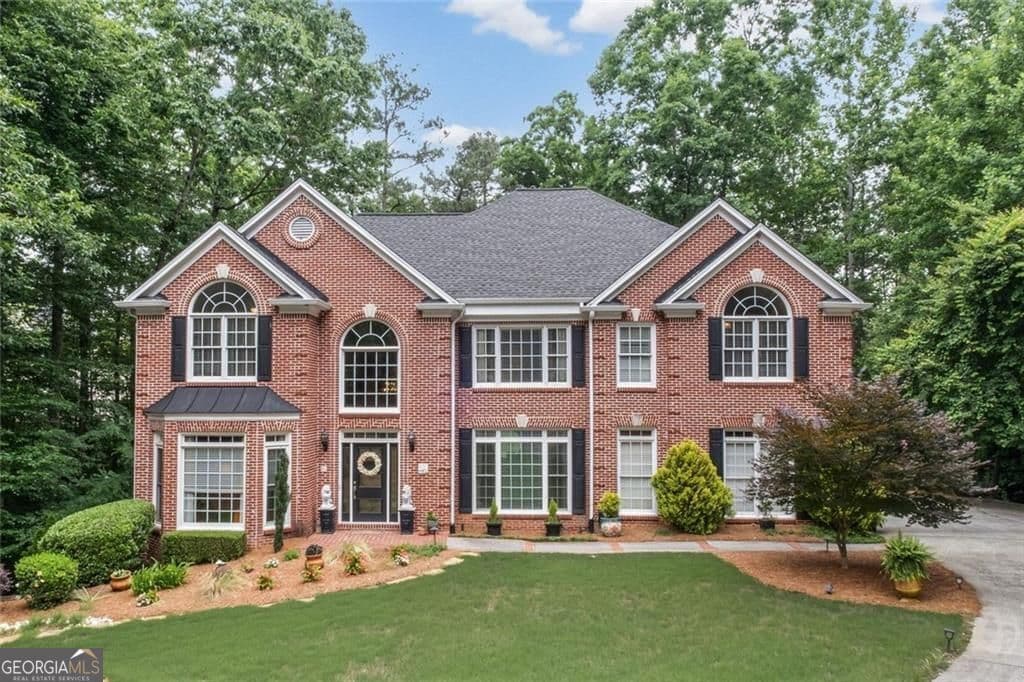 5 bedroom, 5 bathroom, 5,044 sq ft single family residence for sale at 480 Fawn Glen Drive, Roswell, GA 30075 — photo 3
