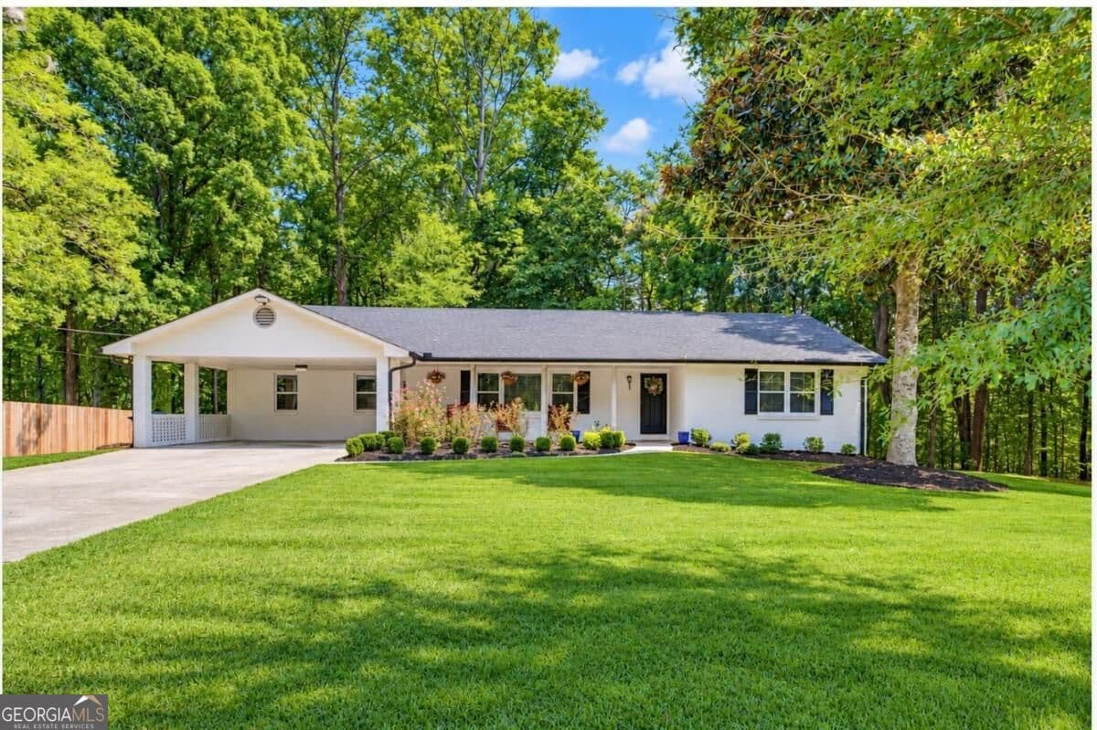 3 bedroom, 2 bathroom, 1,985 sq ft single family residence for sale at 4626 Old Stilesboro Road, Acworth, GA 30101