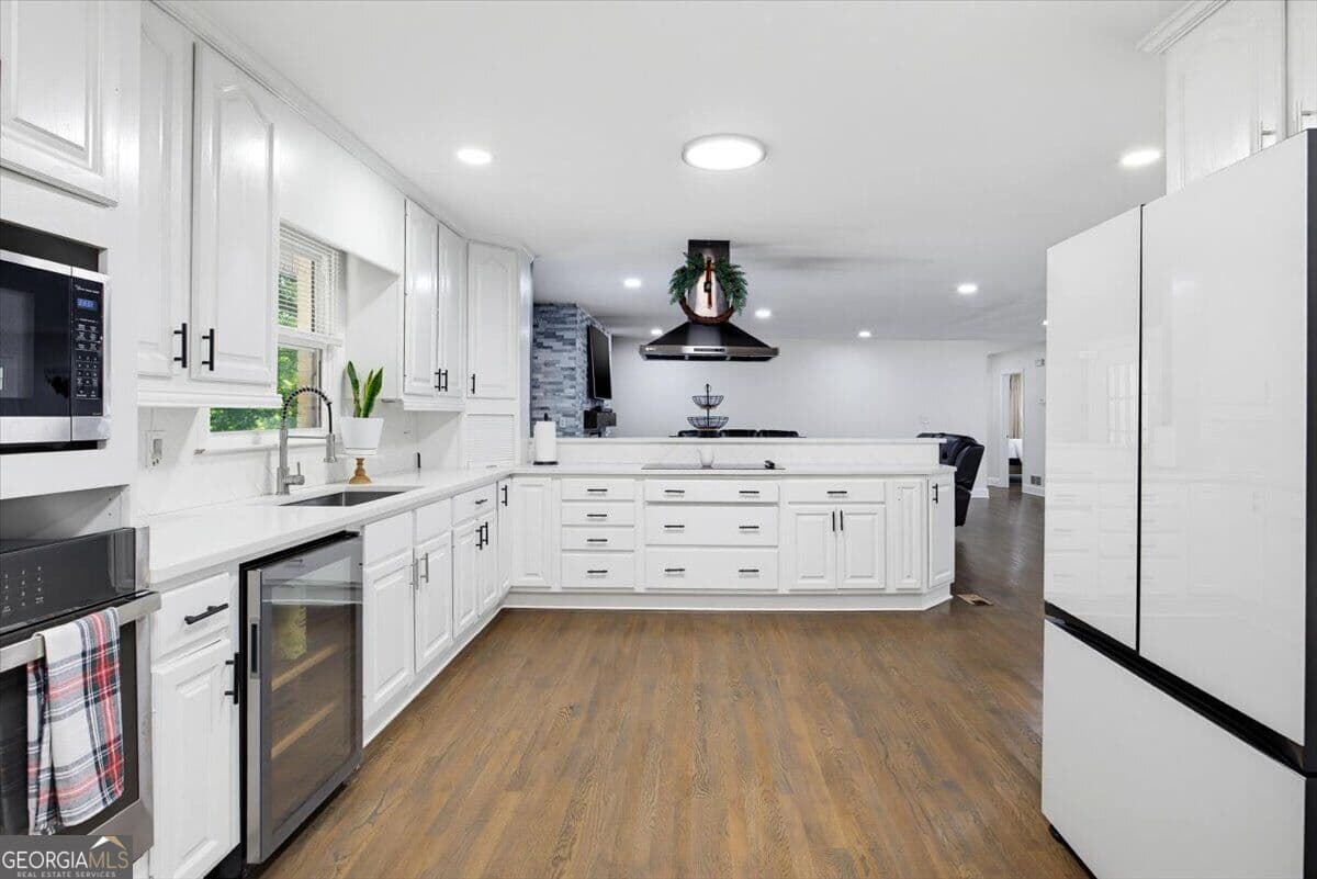 3 bedroom, 2 bathroom, 1,985 sq ft single family residence for sale at 4626 Old Stilesboro Road, Acworth, GA 30101 — photo 9