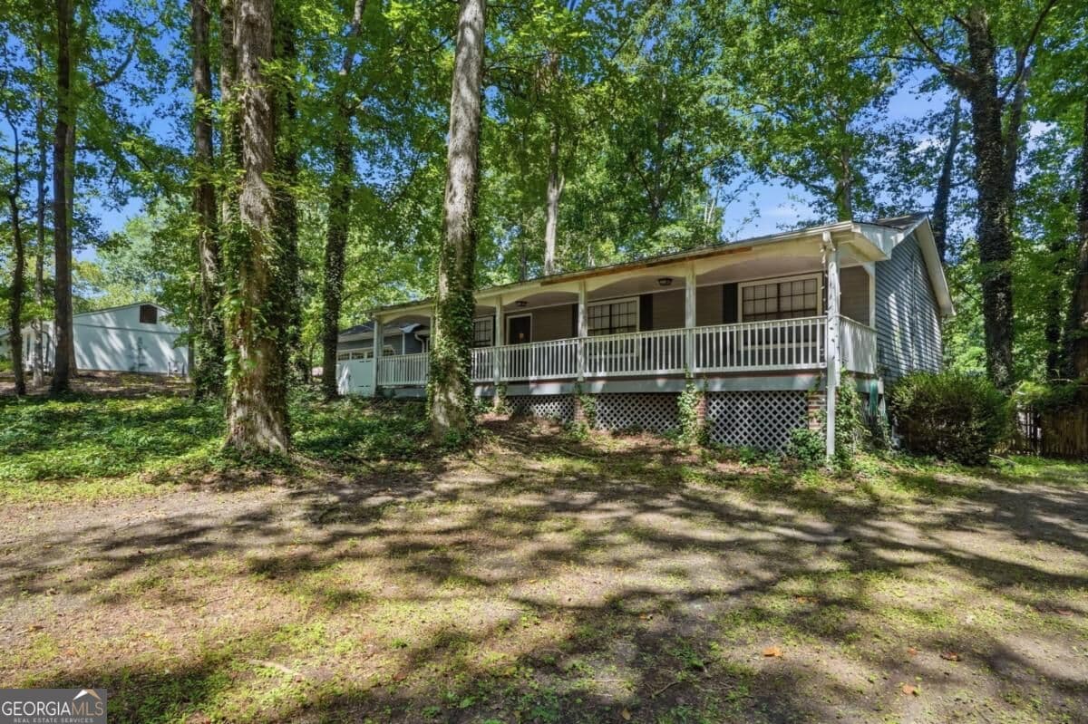 3 bedroom, 2 bathroom, 1,370 sq ft single family residence for sale at 367 Bedford Street, Marietta, GA 30064 — photo 2