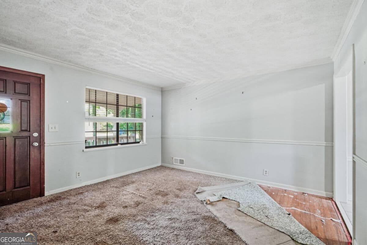 3 bedroom, 2 bathroom, 1,370 sq ft single family residence for sale at 367 Bedford Street, Marietta, GA 30064 — photo 6