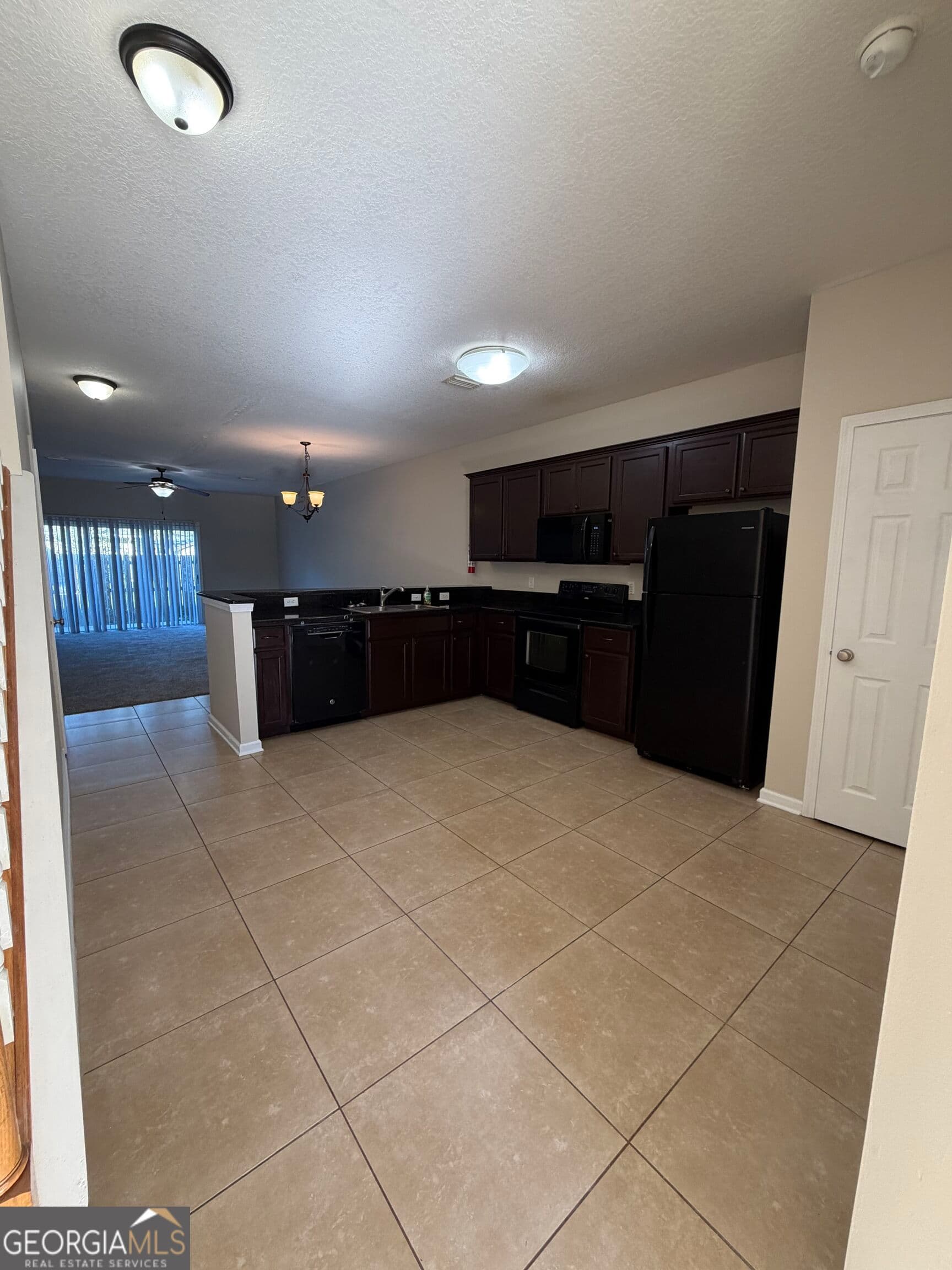 2 bedroom, 2.5 bathroom townhouse for rent at 220 Inlet Reach Circle, St. Marys, GA 31558 for $1,500 a month — photo 4
