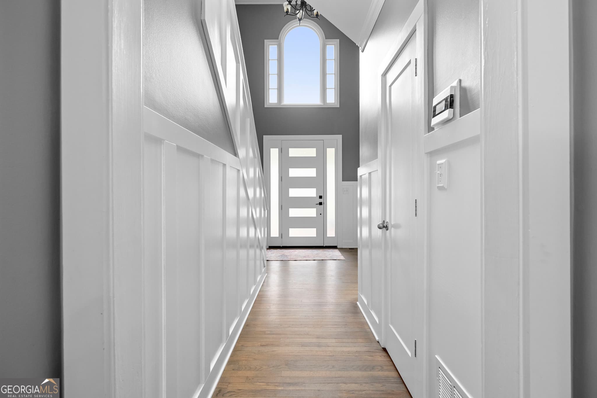 5 bedroom, 3.5 bathroom, 3,775 sq ft single family residence for sale at 1313 Pembridge Way, Kennesaw, GA 30152 — photo 7