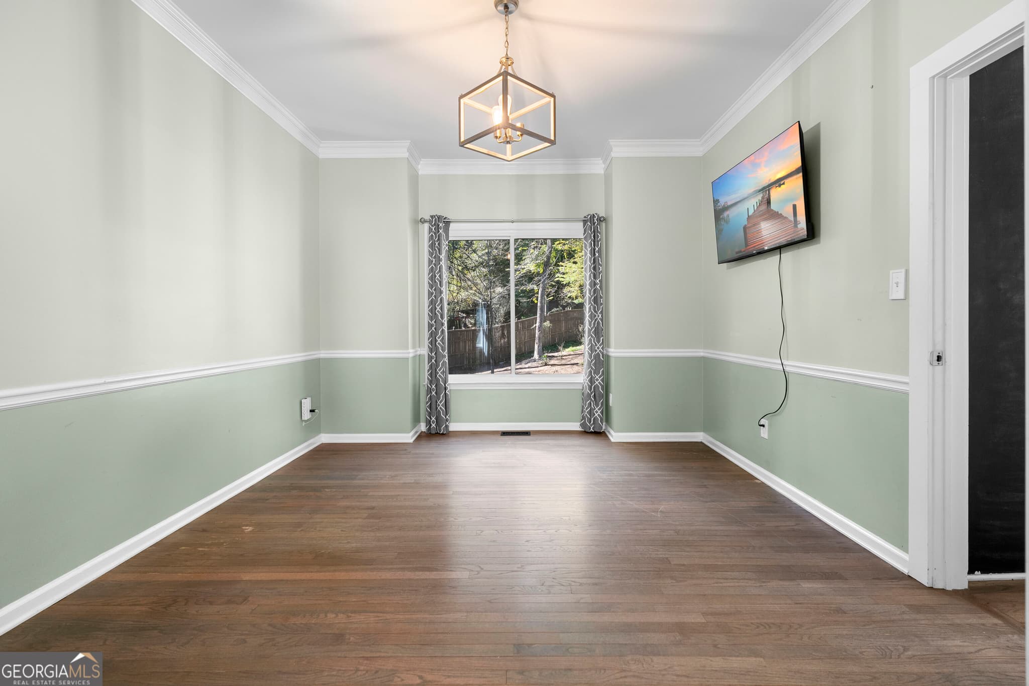 5 bedroom, 3.5 bathroom, 3,775 sq ft single family residence for sale at 1313 Pembridge Way, Kennesaw, GA 30152 — photo 10