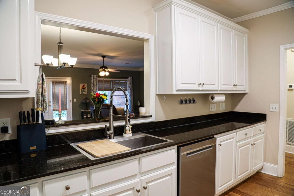 2 bedroom, 2.5 bathroom, 2,032 sq ft condominium for sale at 136 Wisteria Drive, Winder, GA 30680 — photo 8