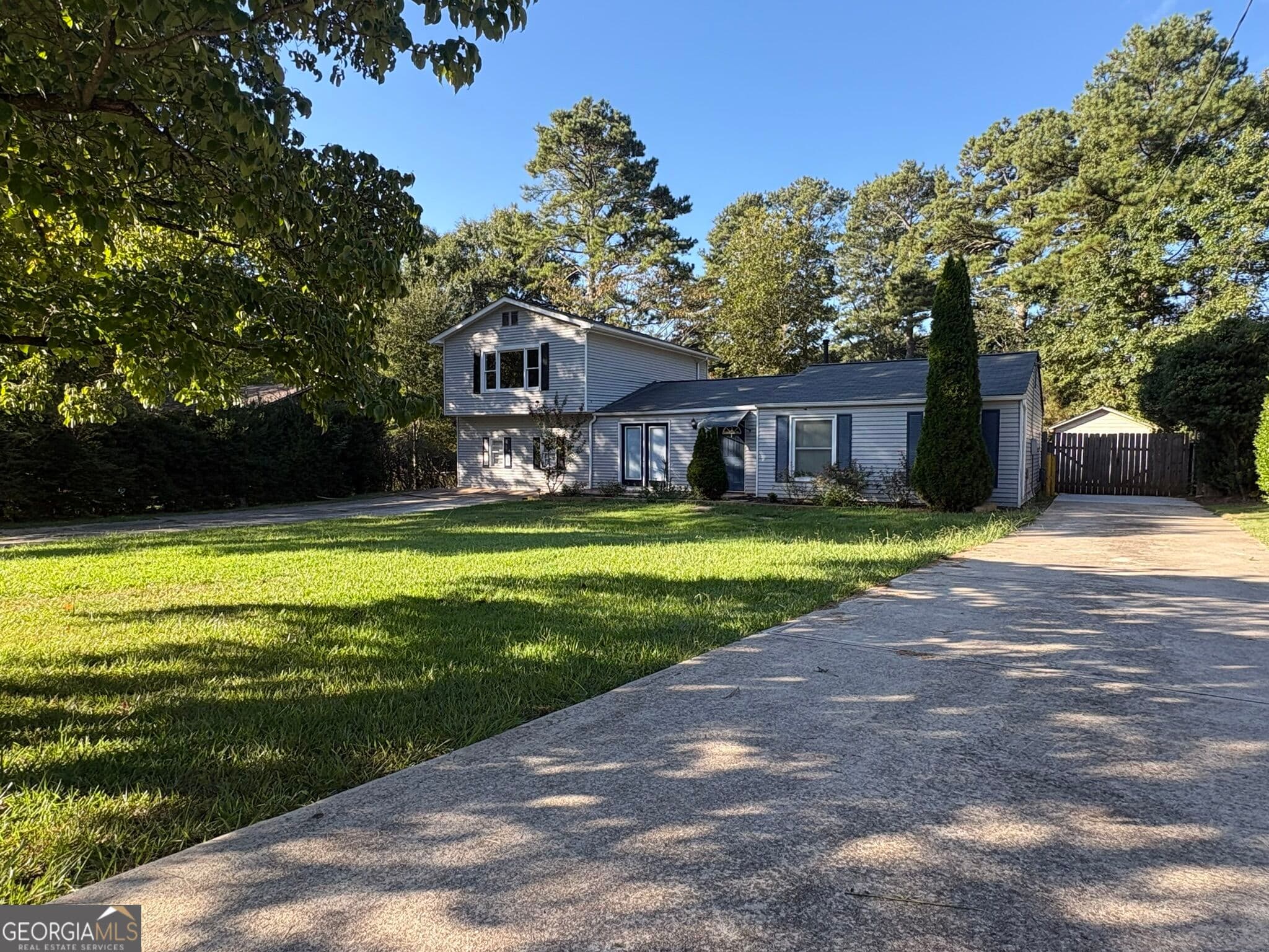 4 bedroom, 2 bathroom, 2,080 sq ft single family residence for sale at 3082 Bromley Rowe, Duluth, GA 30096 — photo 3