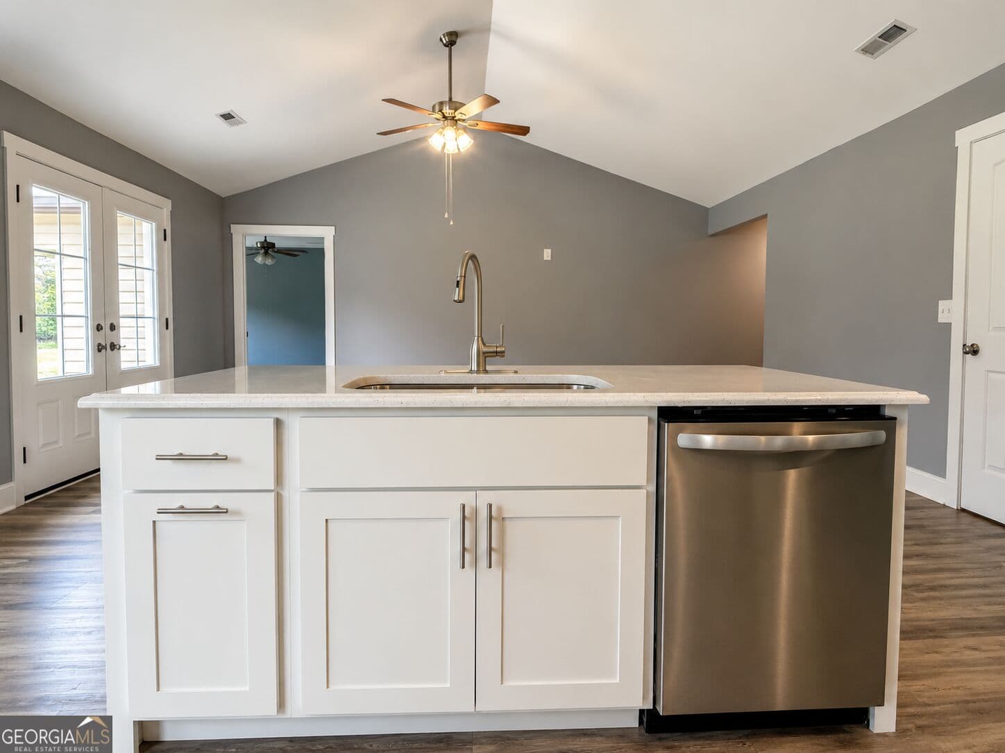 3 bedroom, 2 bathroom, 1,767 sq ft single family residence under contract at 55 Skyline Hts, Lafayette, GA 30728 — photo 10