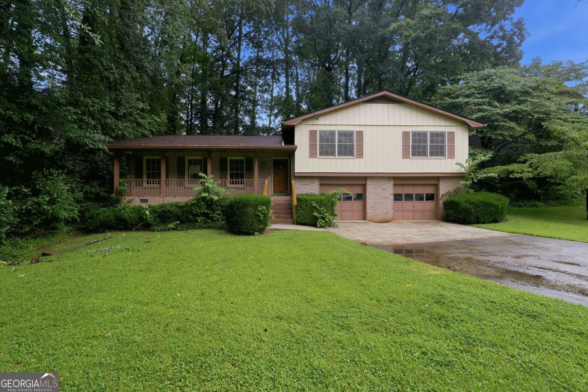 3 bedroom, 2 bathroom, 1,650 sq ft single family residence for sale at 3969 Briaridge Circle, Doraville, GA 30340