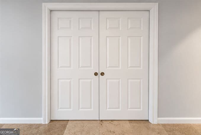 3 bedroom, 2 bathroom, 1,469 sq ft condominium for sale at 6851 Roswell Road M13, Sandy Springs, GA 30328 — photo 5