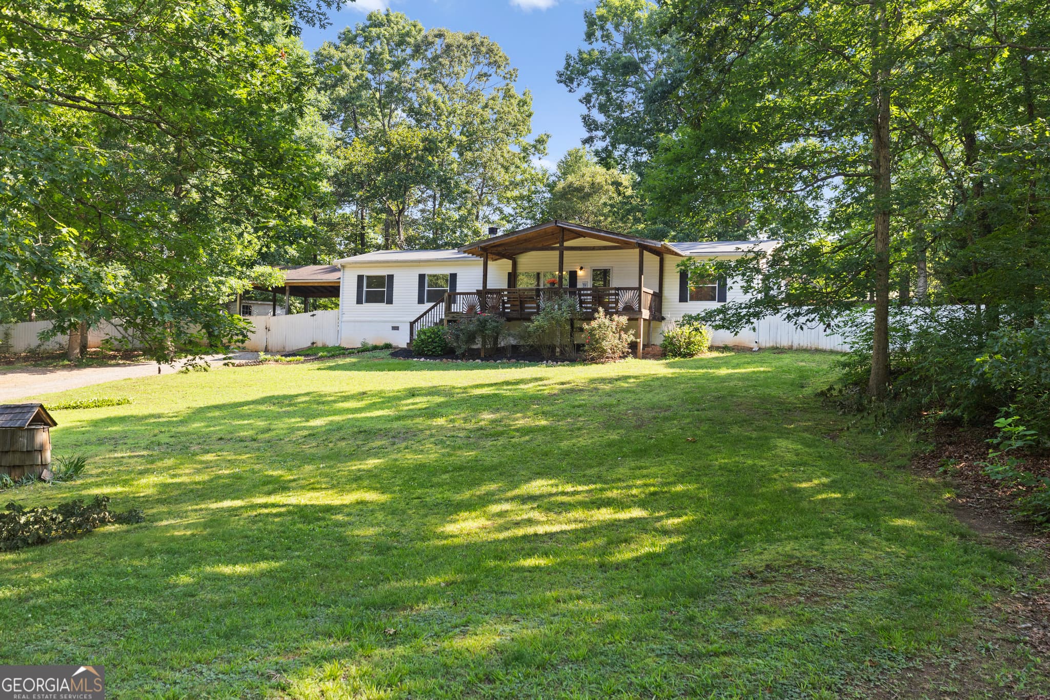 3 bedroom, 2 bathroom, 1,728 sq ft manufactured home,single family residence sold at 5512 Hemlock Court, Lula, GA 30554