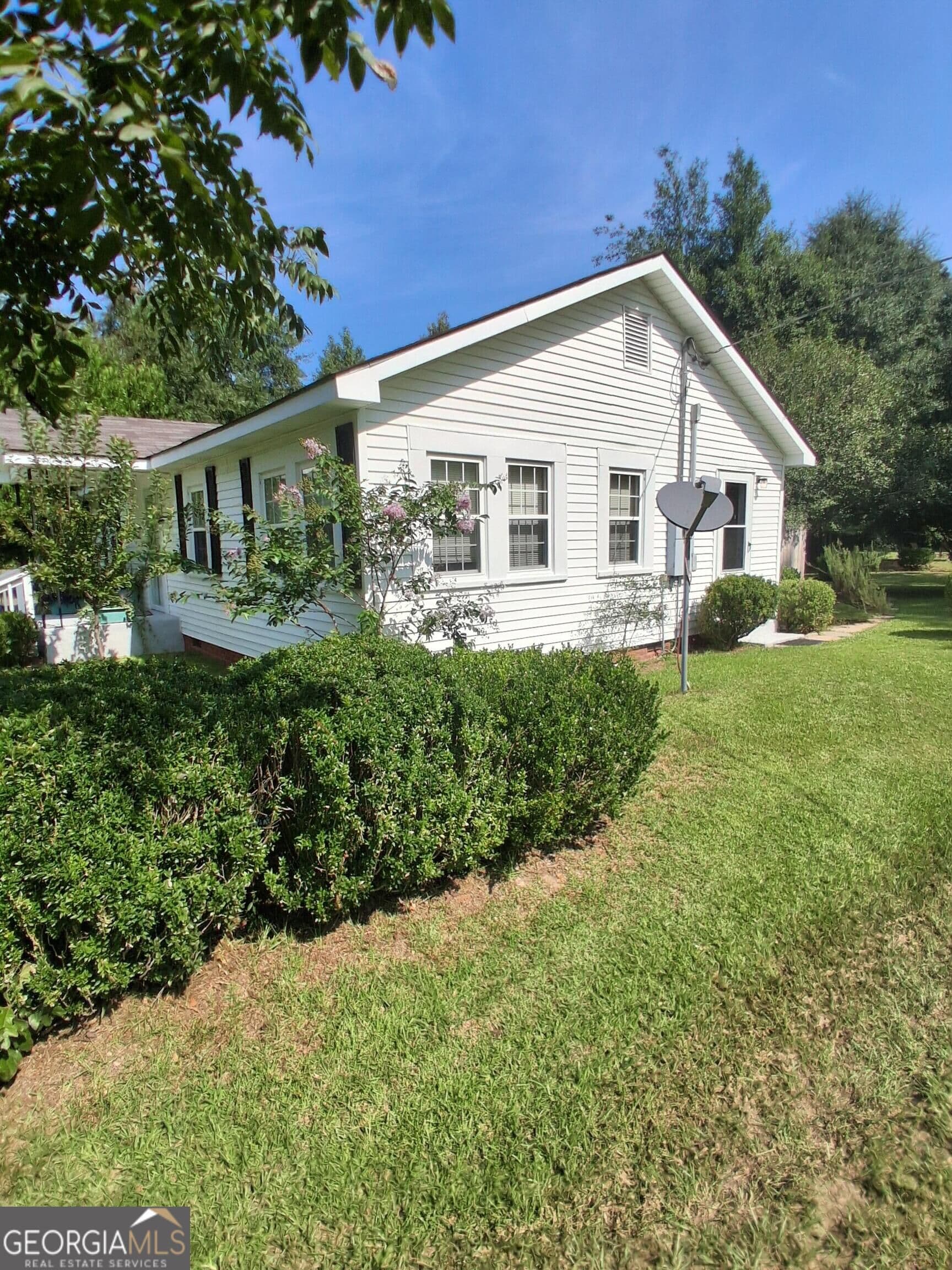 2 bedroom, 1 bathroom, 1,000 sq ft single family residence under contract at 4747 Turkey Creek Road, Danville, GA 31017 — photo 2