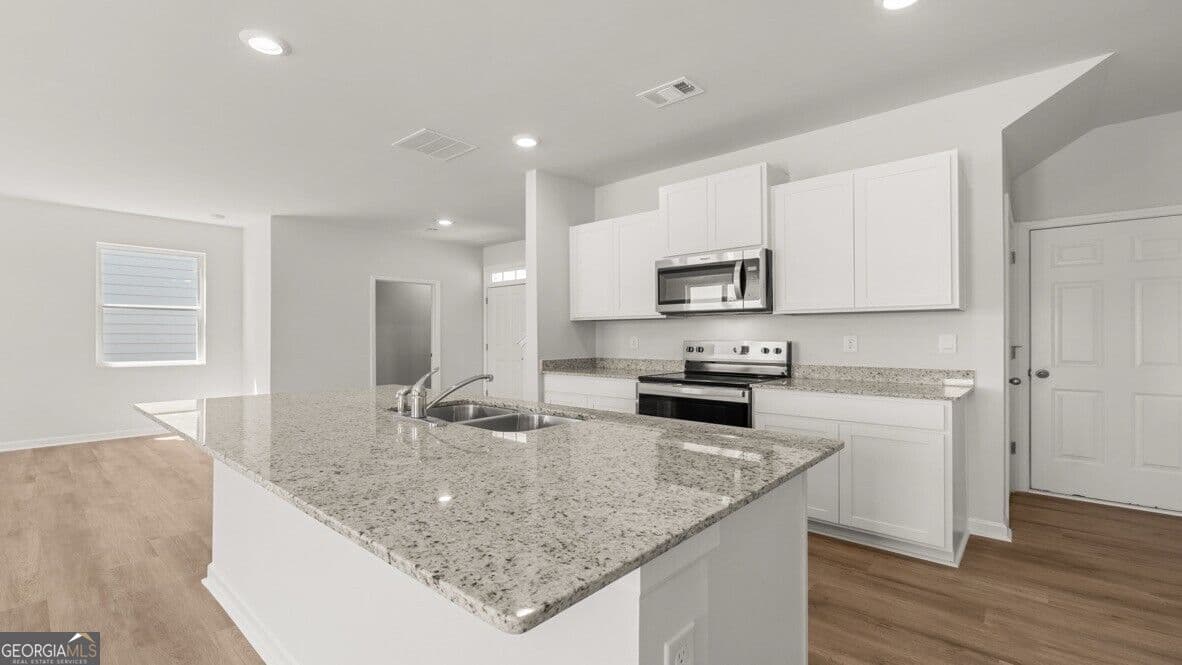 4 bedroom, 2.5 bathroom, 1,927 sq ft single family residence for sale at 409 Creekview Way, Dallas, GA 30132 — photo 6