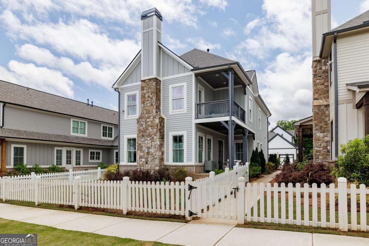 4 bedroom, 3.5 bathroom, 2,588 sq ft single family residence for sale at 1140 Silo Bend, Watkinsville, GA 30677 — photo 2