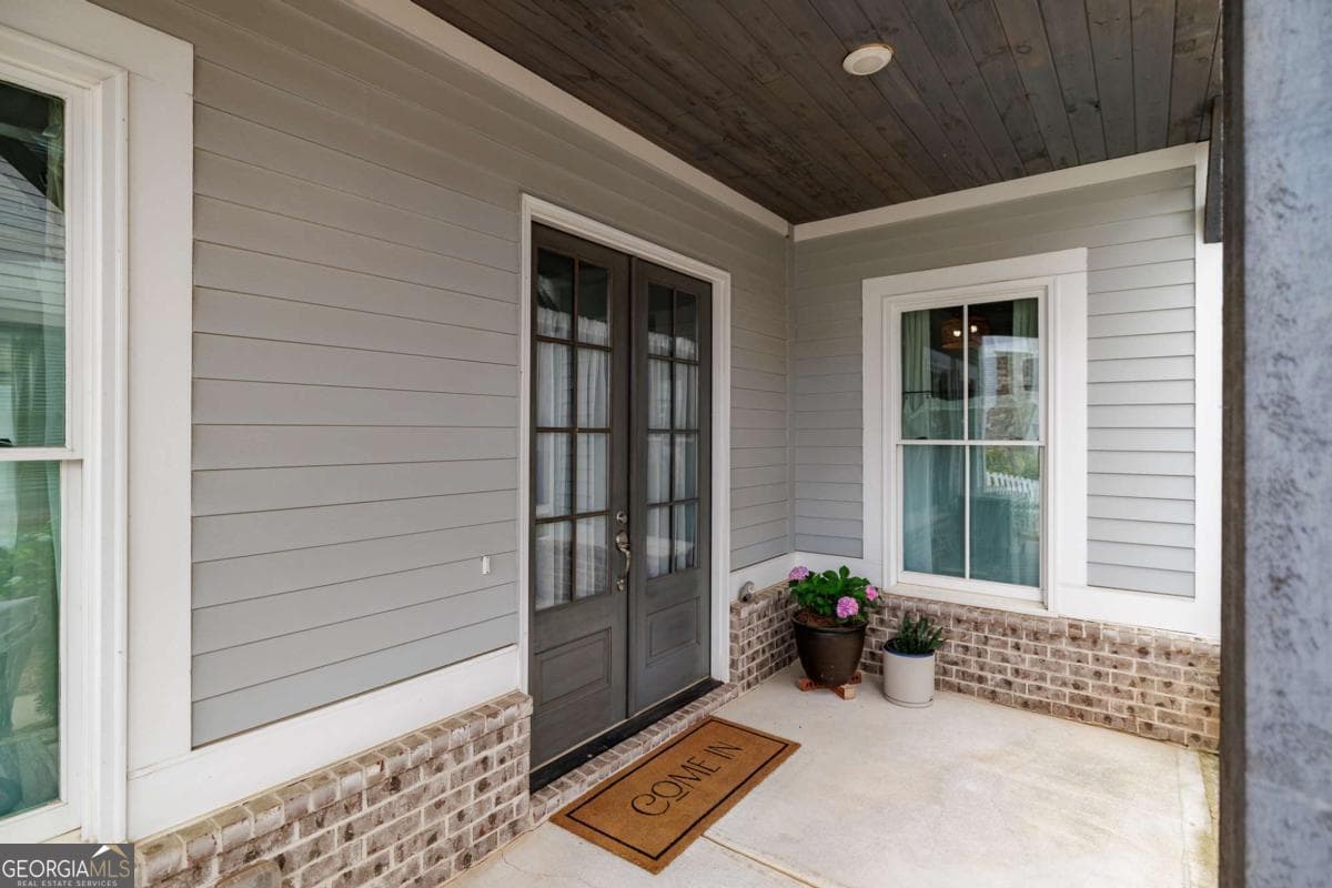 4 bedroom, 3.5 bathroom, 2,588 sq ft single family residence for sale at 1140 Silo Bend, Watkinsville, GA 30677 — photo 3