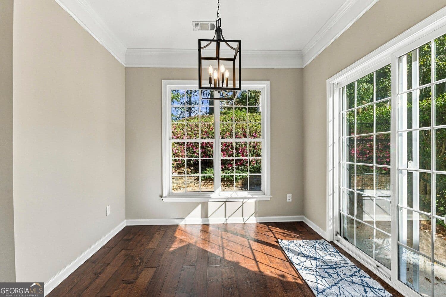 3 bedroom, 2 bathroom, 2,073 sq ft single family residence for sale at 5020 Duke Drive, Cumming, GA 30040 — photo 9