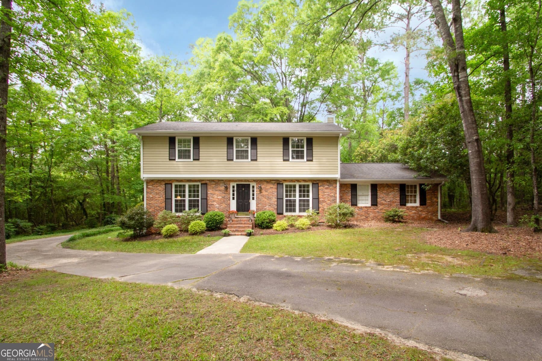 4 bedroom, 2.5 bathroom, 1,988 sq ft single family residence sold at 4788 S Stratford Oaks Drive, Macon, GA 31210