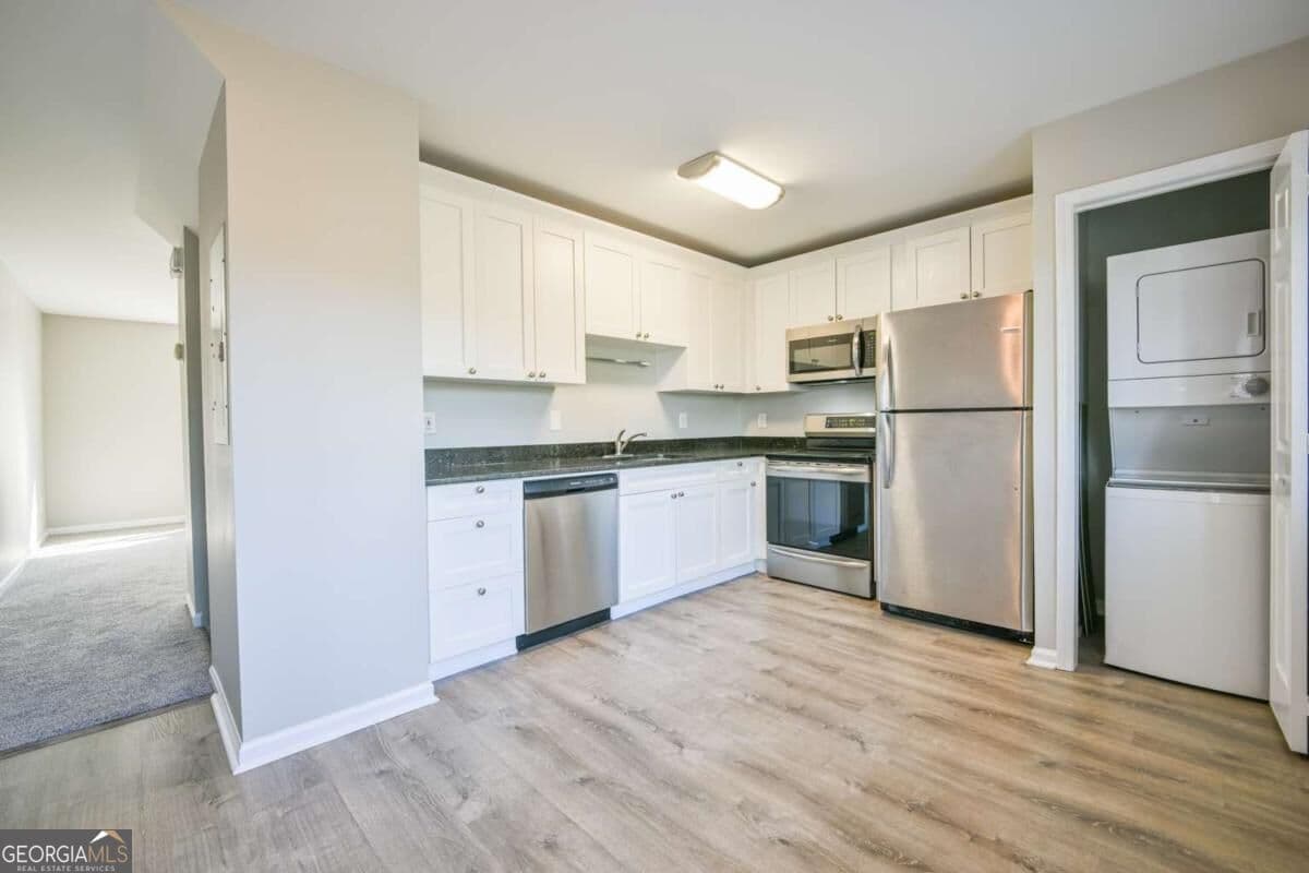 4 bedroom, 2 bathroom, 1,536 sq ft condominium for sale at 2165 Milledge Avenue E6, Athens, GA 30605 — photo 8