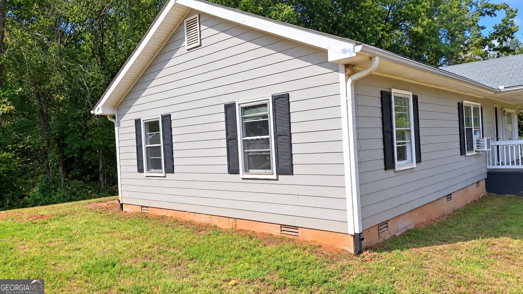 3 bedroom, 1.5 bathroom, 1,556 sq ft single family residence for sale at 3880 Highway 29, Colbert, GA 30628 — photo 2