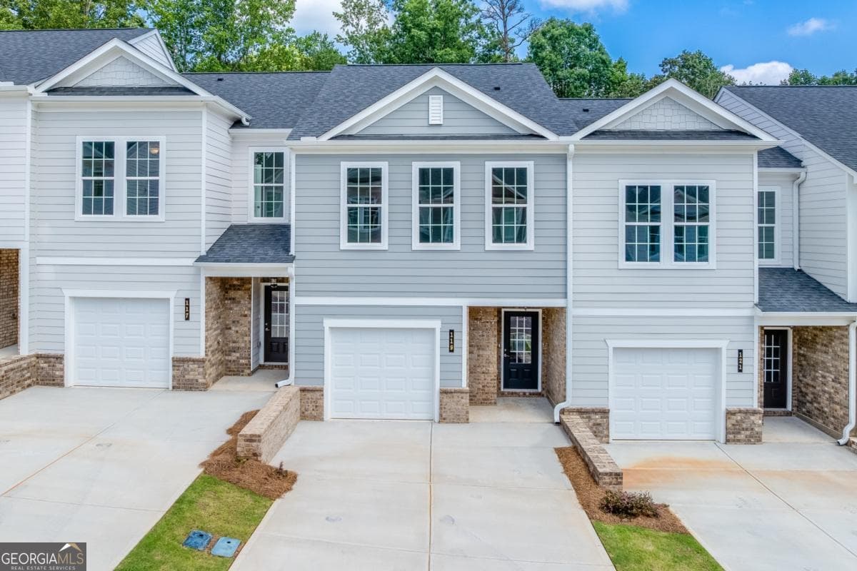 3 bedroom, 2.5 bathroom townhouse sold at 119 Greenview Court, Homer, GA 30547