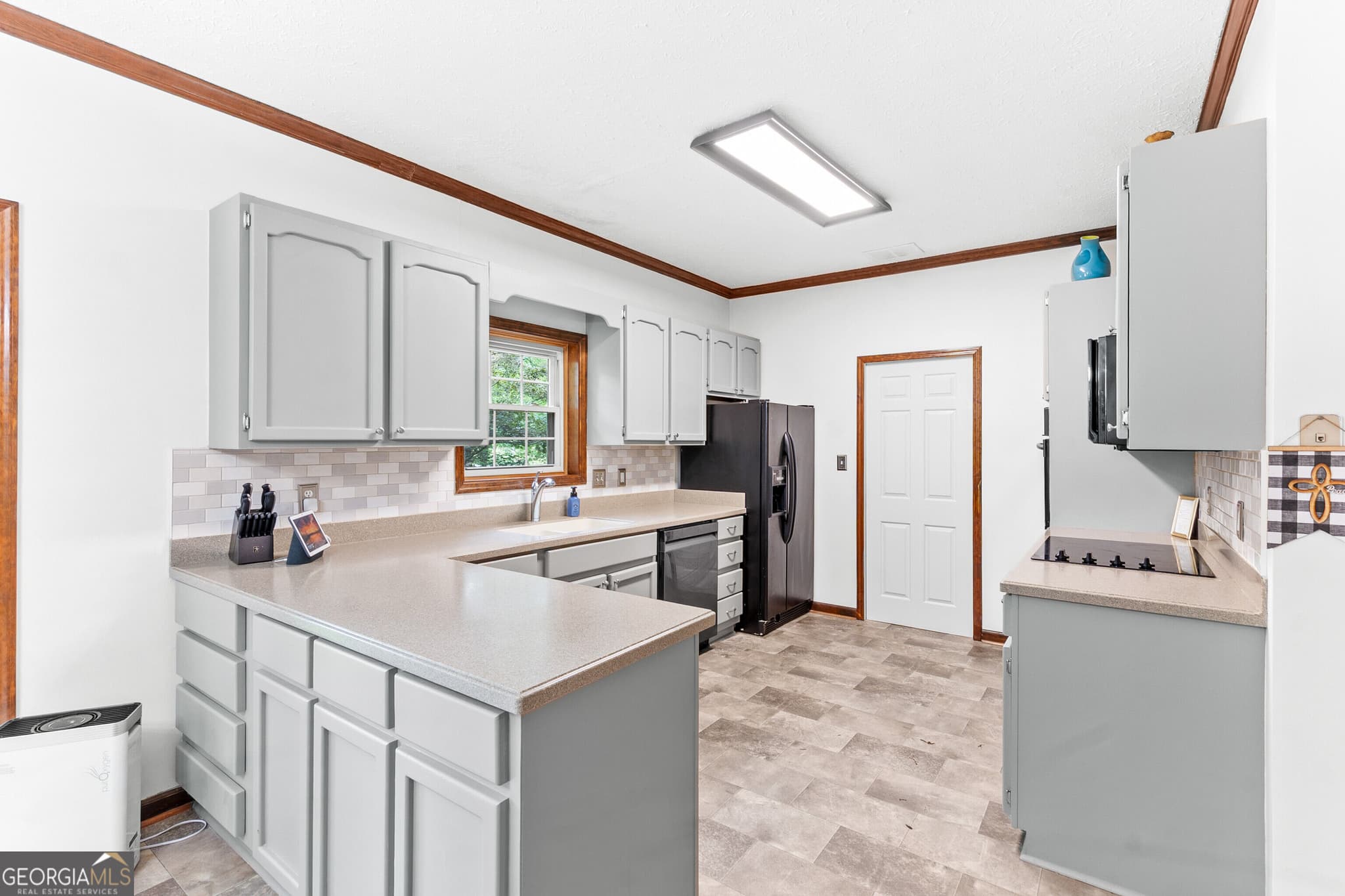 4 bedroom, 3.5 bathroom, 3,523 sq ft single family residence for sale at 107 Springtime Drive, Warner Robins, GA 31088 — photo 7
