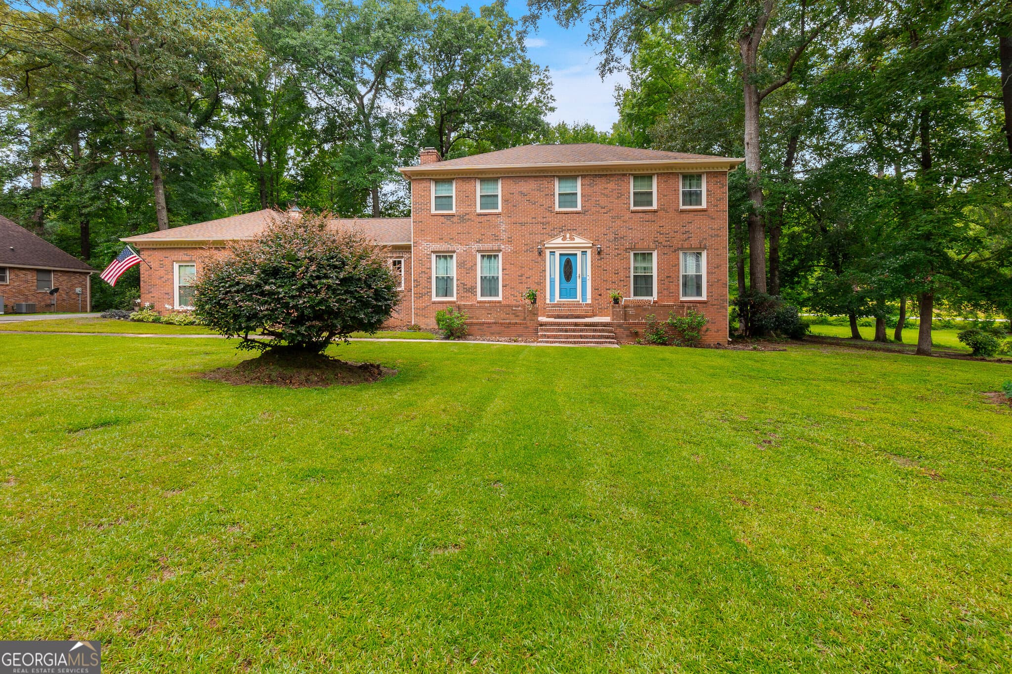 4 bedroom, 3.5 bathroom, 3,523 sq ft single family residence for sale at 107 Springtime Drive, Warner Robins, GA 31088