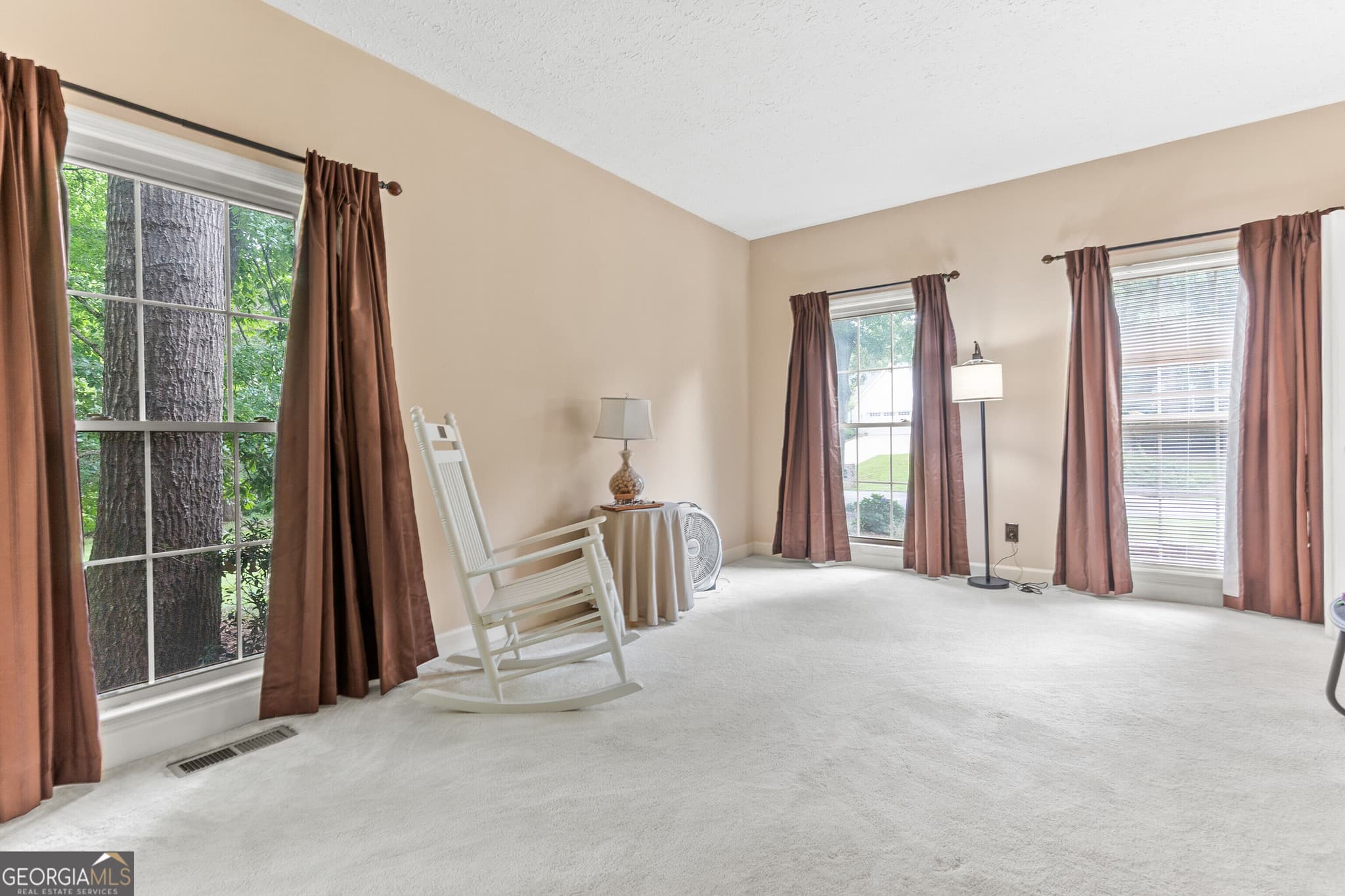 4 bedroom, 3.5 bathroom, 3,523 sq ft single family residence for sale at 107 Springtime Drive, Warner Robins, GA 31088 — photo 5