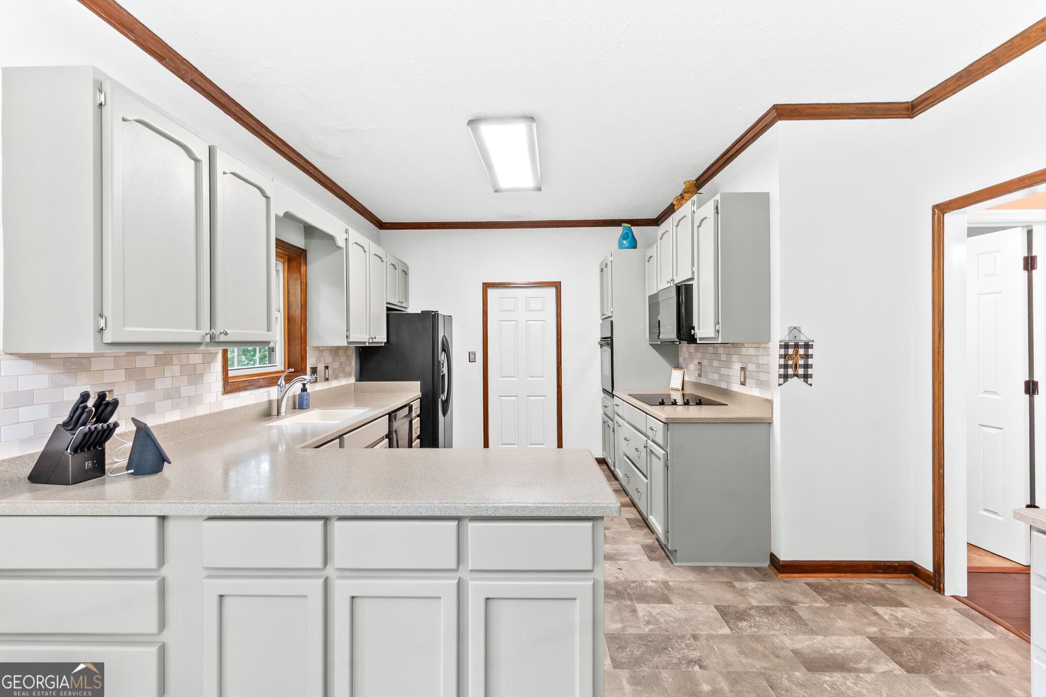 4 bedroom, 3.5 bathroom, 3,523 sq ft single family residence for sale at 107 Springtime Drive, Warner Robins, GA 31088 — photo 8