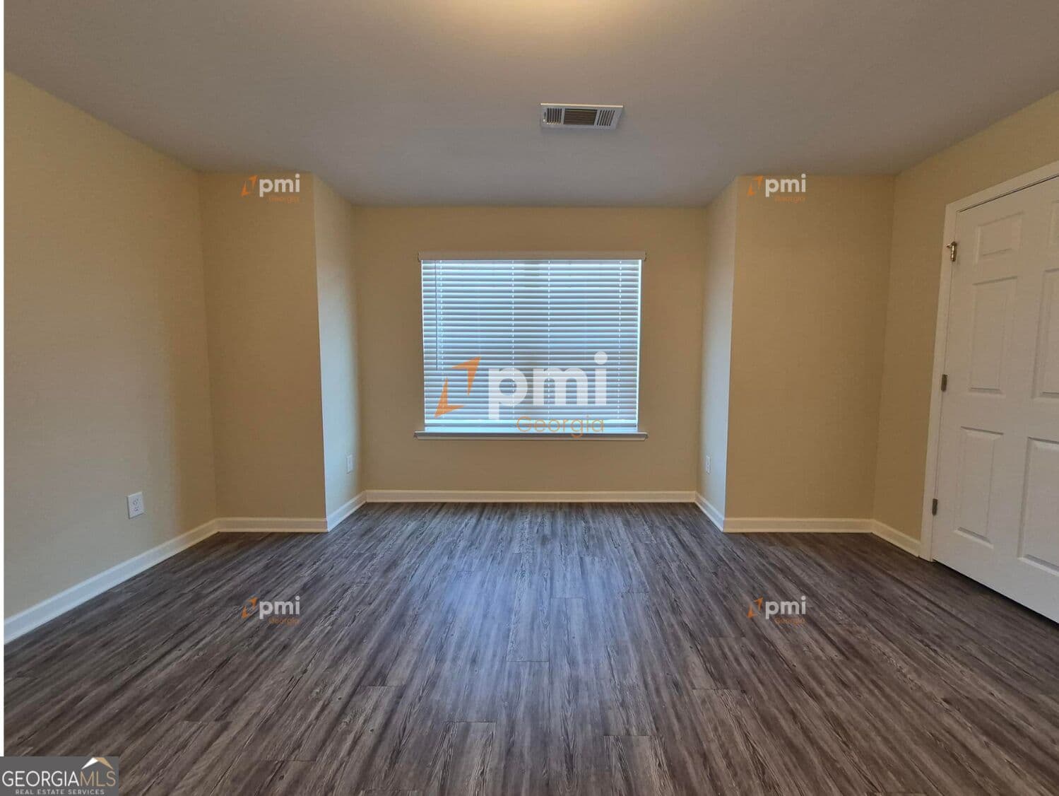 3 bedroom, 2.5 bathroom, 1,558 sq ft single family residence for rent at 4438 Pinscher Street, Union City, GA 30291 for $1,825 a month — photo 7