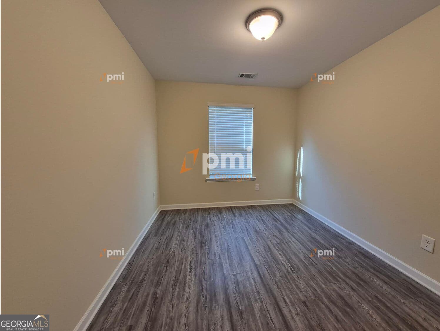3 bedroom, 2.5 bathroom, 1,558 sq ft single family residence for rent at 4438 Pinscher Street, Union City, GA 30291 for $1,825 a month — photo 8