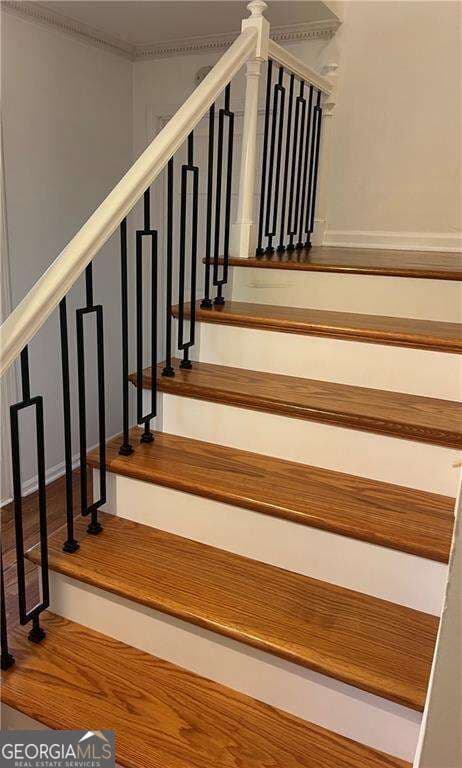 4 bedroom, 2.5 bathroom, 2,255 sq ft single family residence for sale at 620 Oakstone Way, Roswell, GA 30075 — photo 8