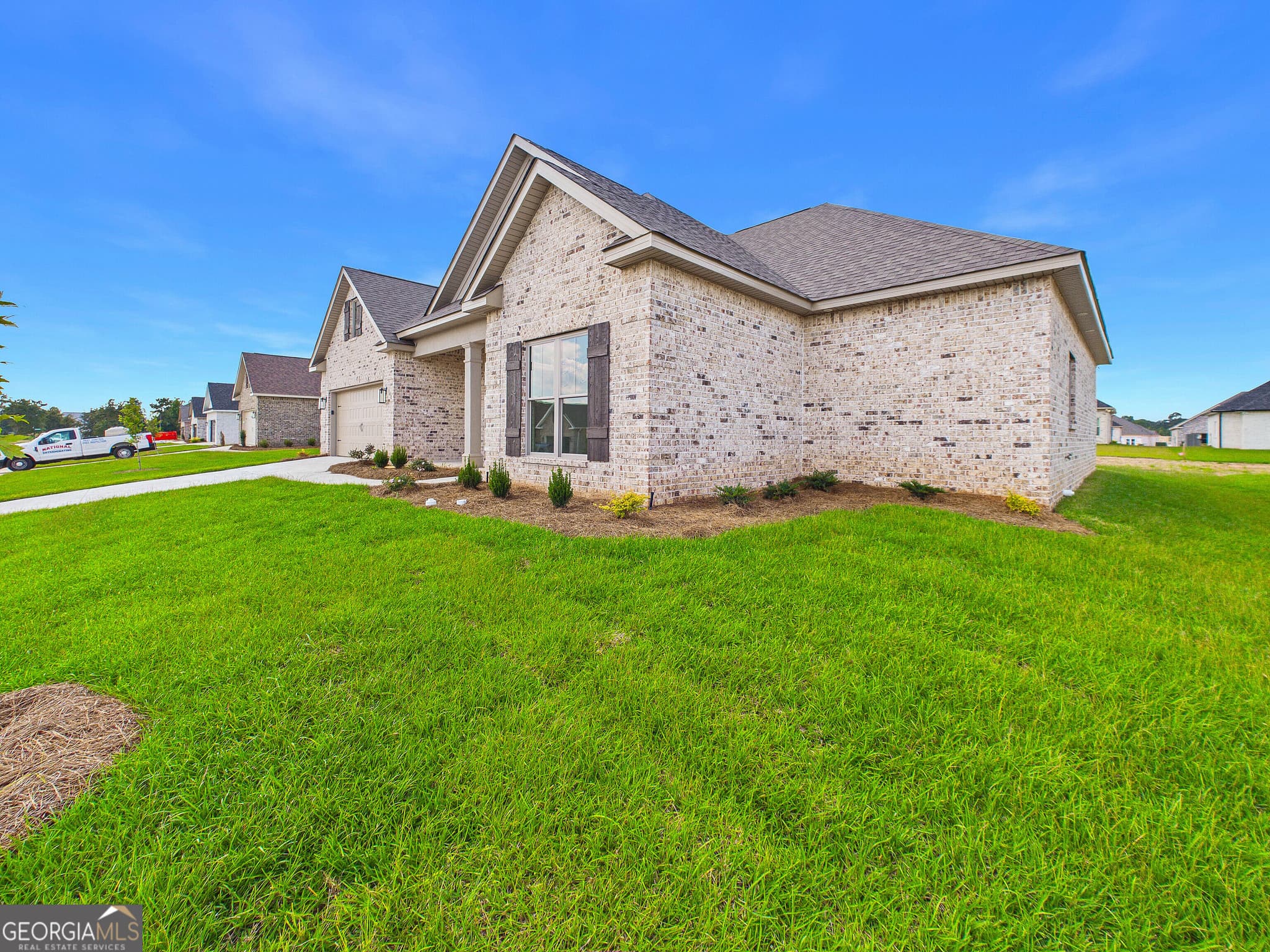 4 bedroom, 3 bathroom, 2,204 sq ft single family residence for sale at 142 Blue Mist Lane, Kathleen, GA 31047 — photo 3