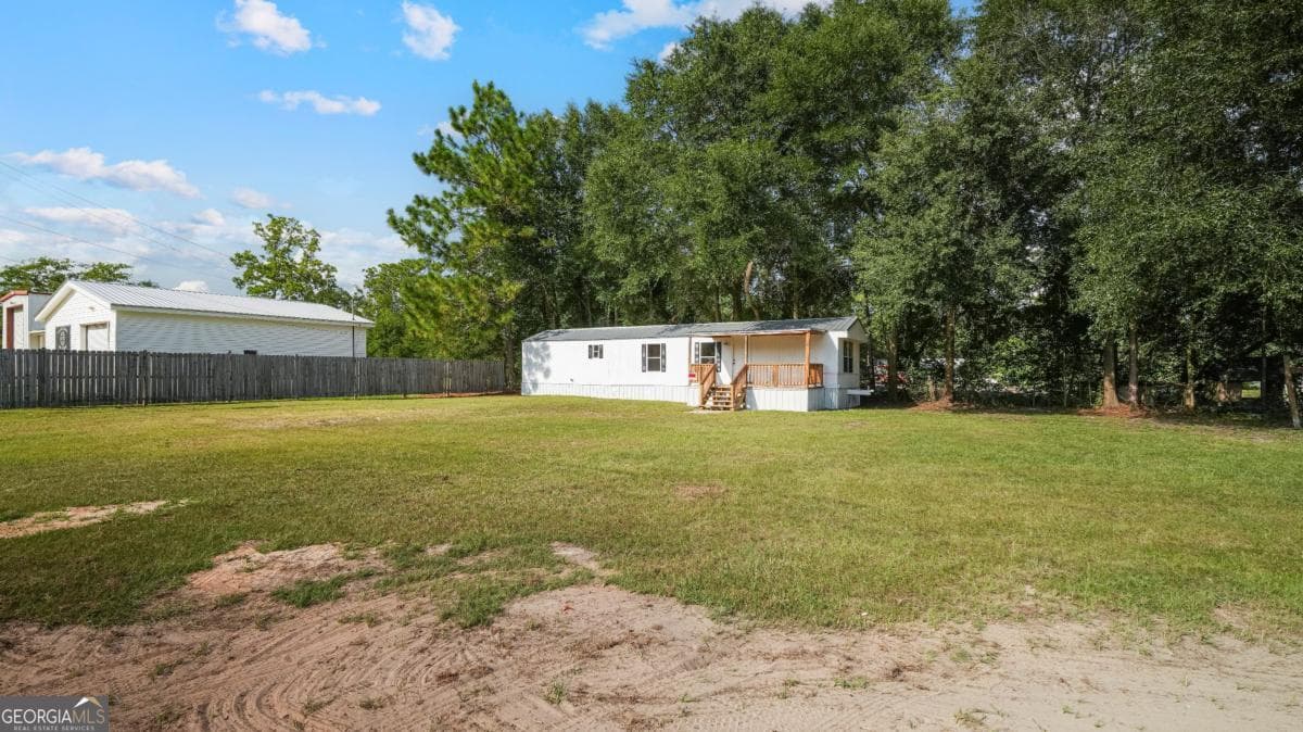 2 bedroom, 1 bathroom, 840 sq ft manufactured home,single family residence for sale at 50 Sangster Road, Jesup, GA 31545 — photo 8
