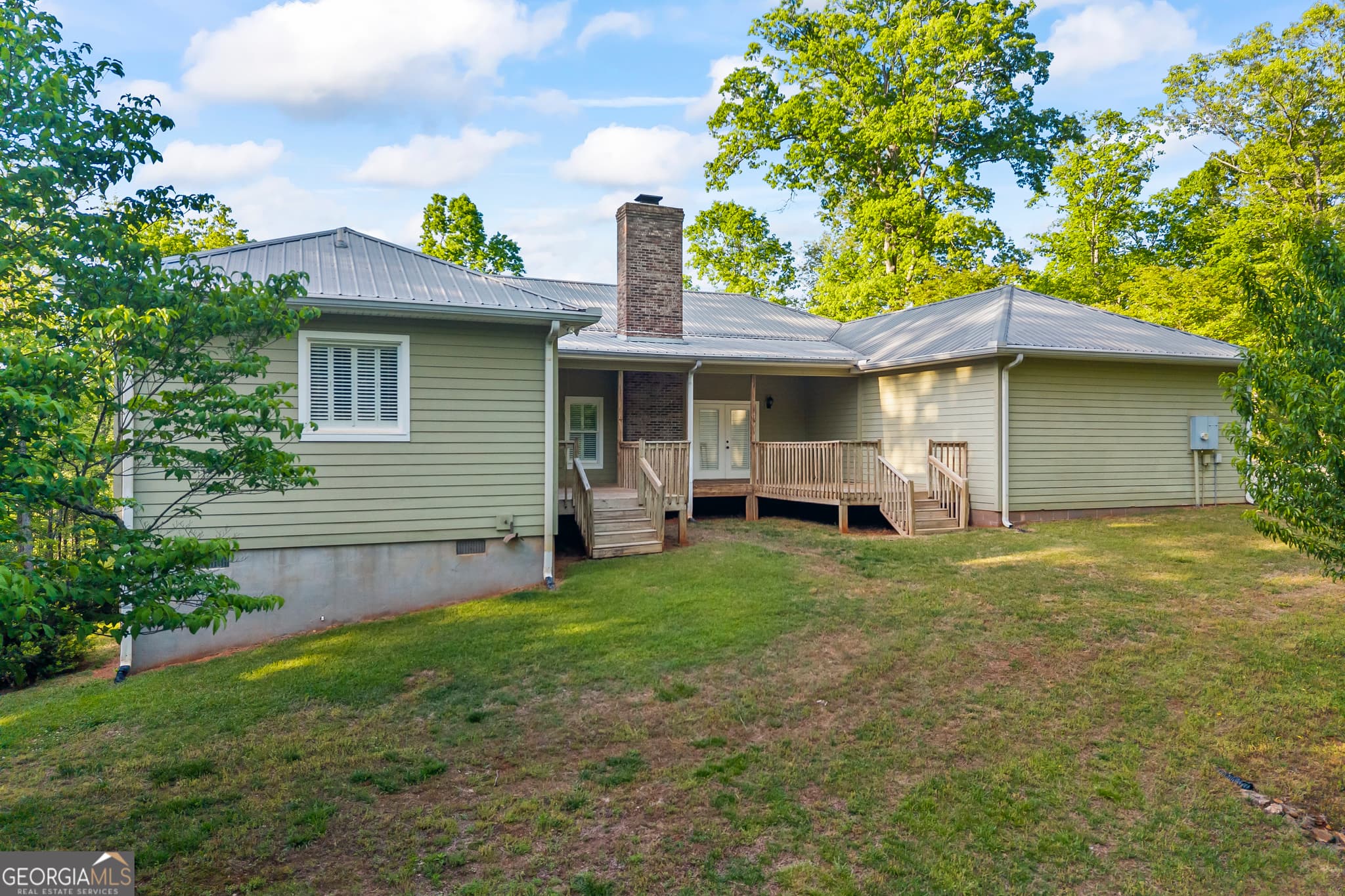 3 bedroom, 2 bathroom, 2,680 sq ft single family residence for sale at 920 Yeoman Lake Road, Clarkesville, GA 30523 — photo 9