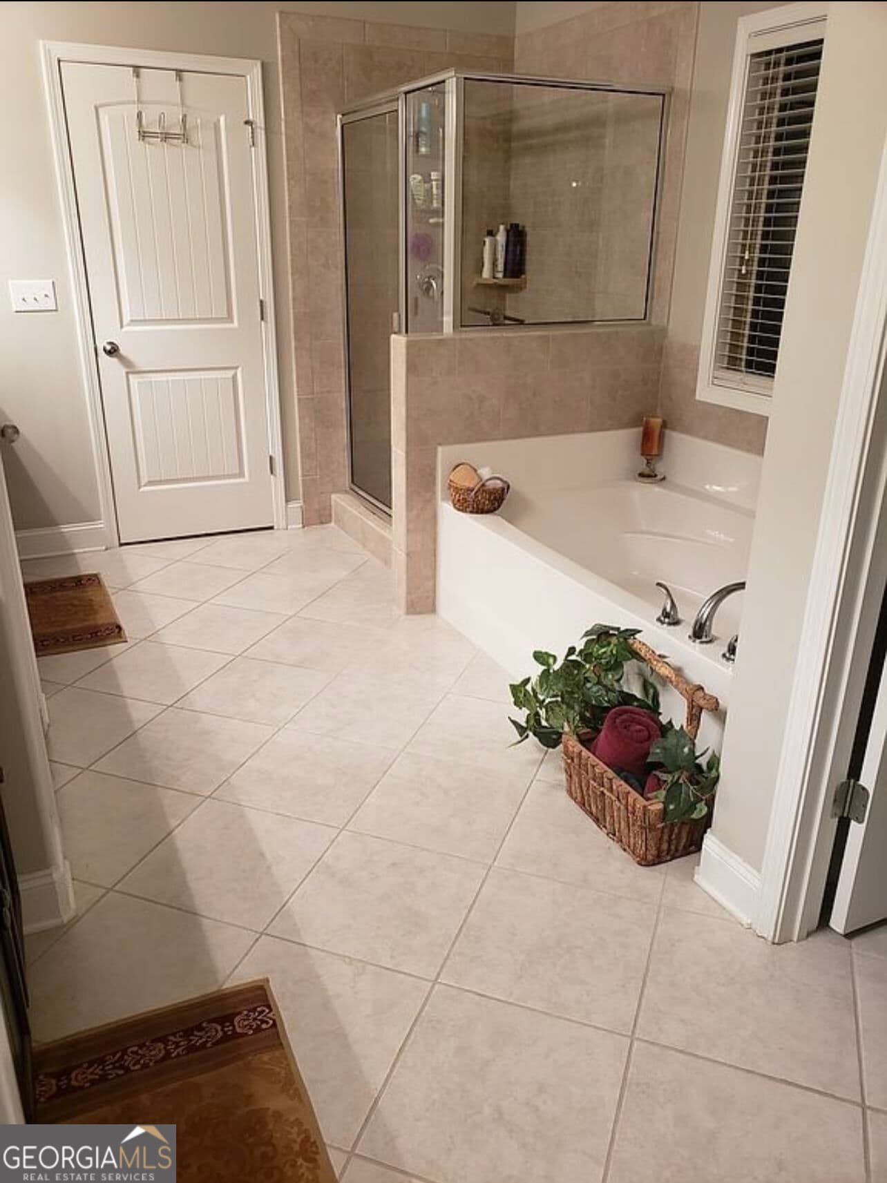 4 bedroom, 3.5 bathroom, 3,679 sq ft single family residence for sale at 103 Chamblee Way, Warner Robins, GA 31088 — photo 4