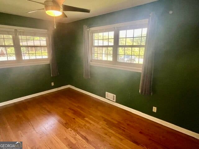 2 bedroom, 1 bathroom, 1,052 sq ft single family residence for sale at 365 North Avenue, Hapeville, GA 30354 — photo 10