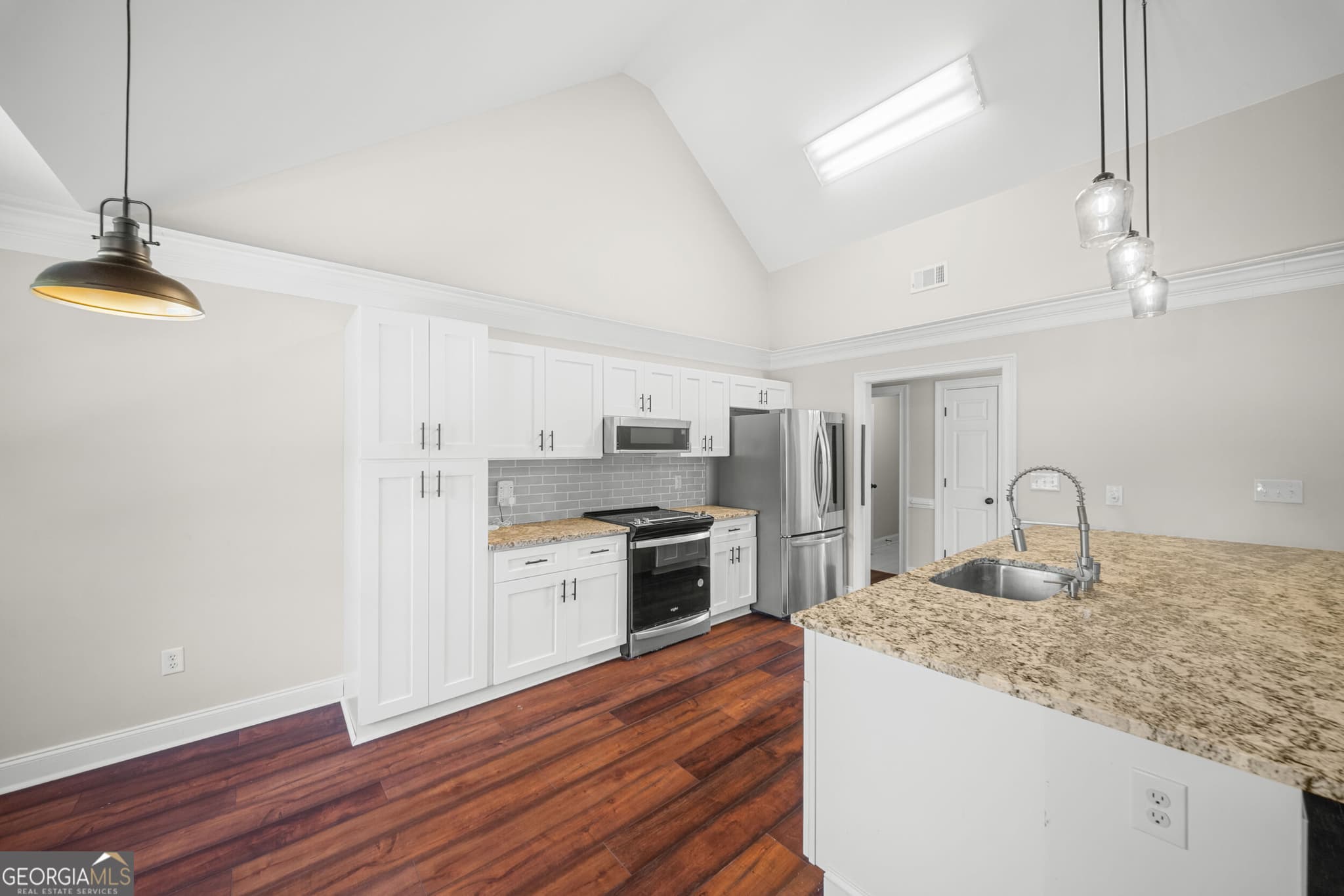 5 bedroom, 3.5 bathroom, 2,539 sq ft single family residence for rent at 304 Flat Bush Drive, Guyton, GA 31312 for $3,000 a month — photo 8