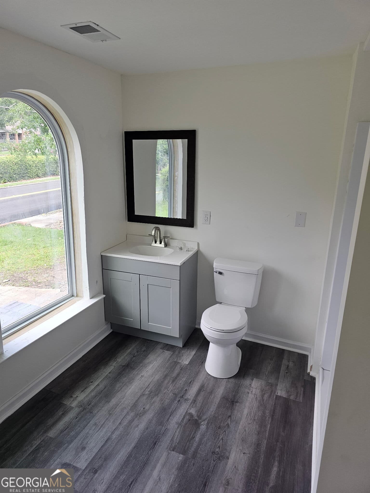 3 bedroom, 3 bathroom, 2,437 sq ft single family residence for sale at 2710 Napier Avenue, Macon, GA 31204 — photo 6